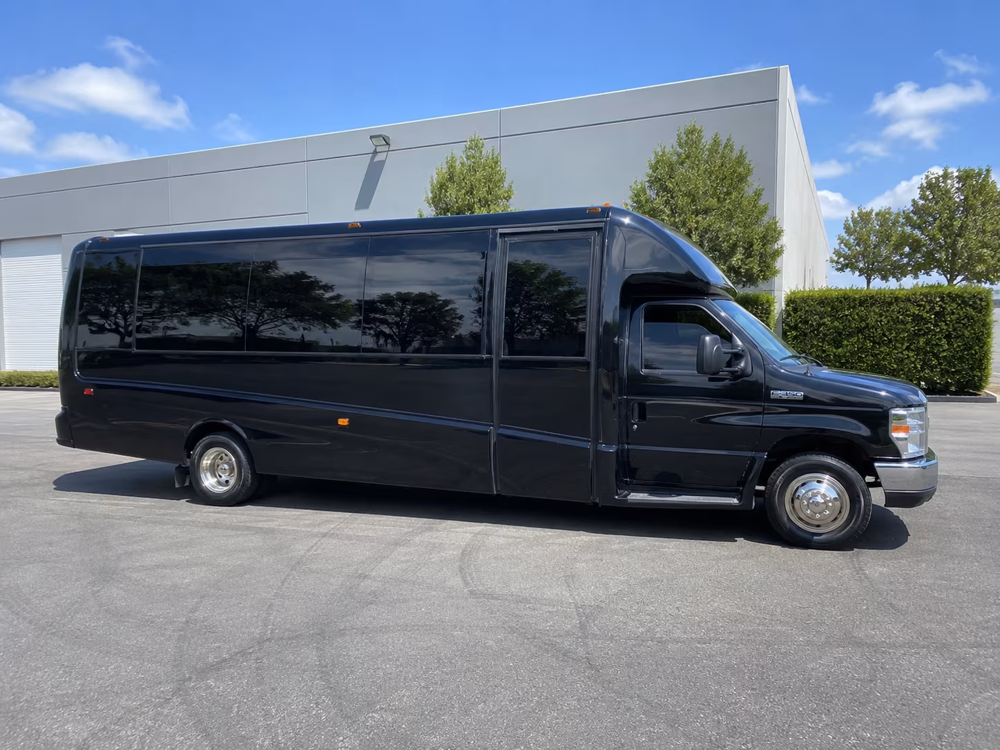 affordable ventura prom party bus prices split across your group