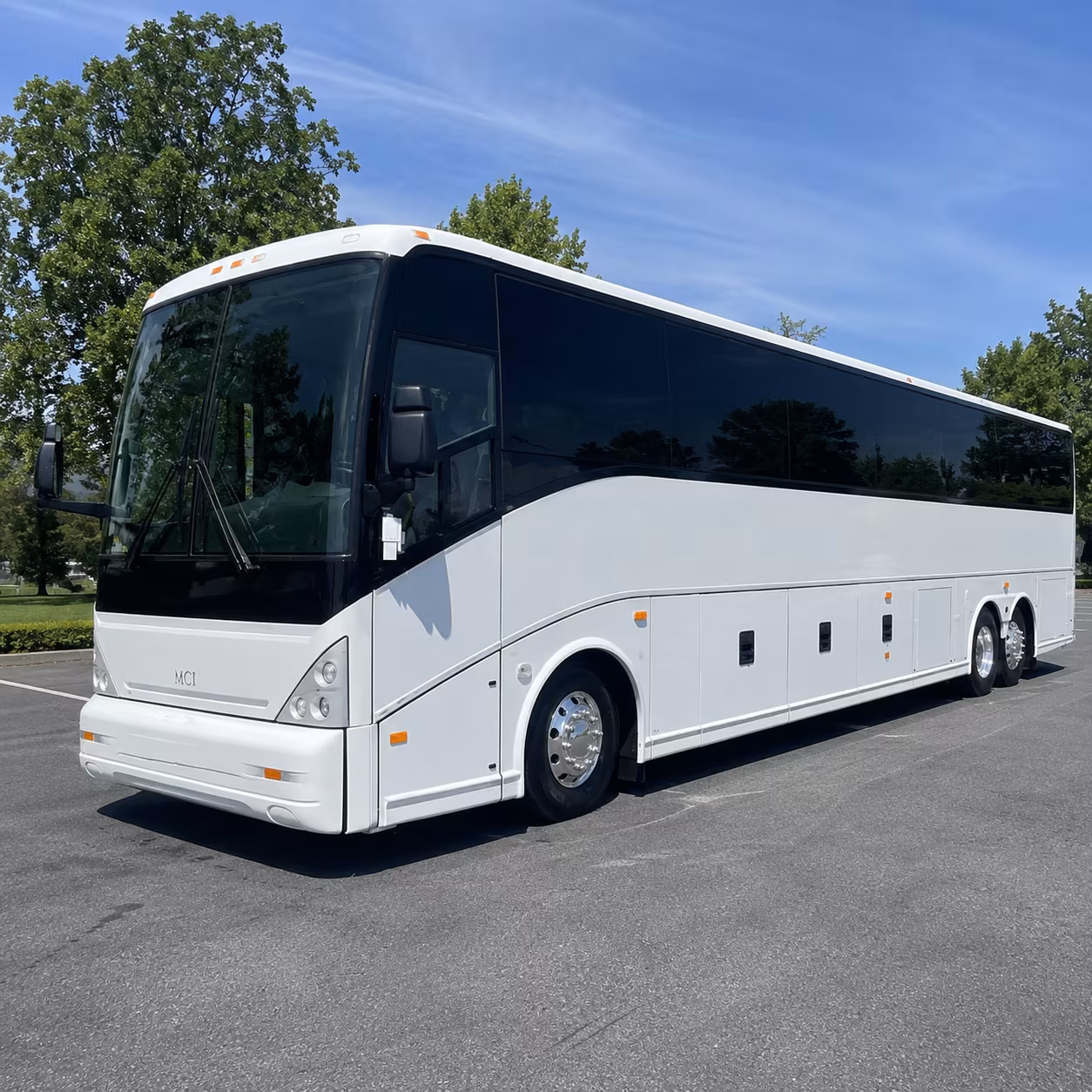 shuttle services for airline crews and airport staff in ventura
