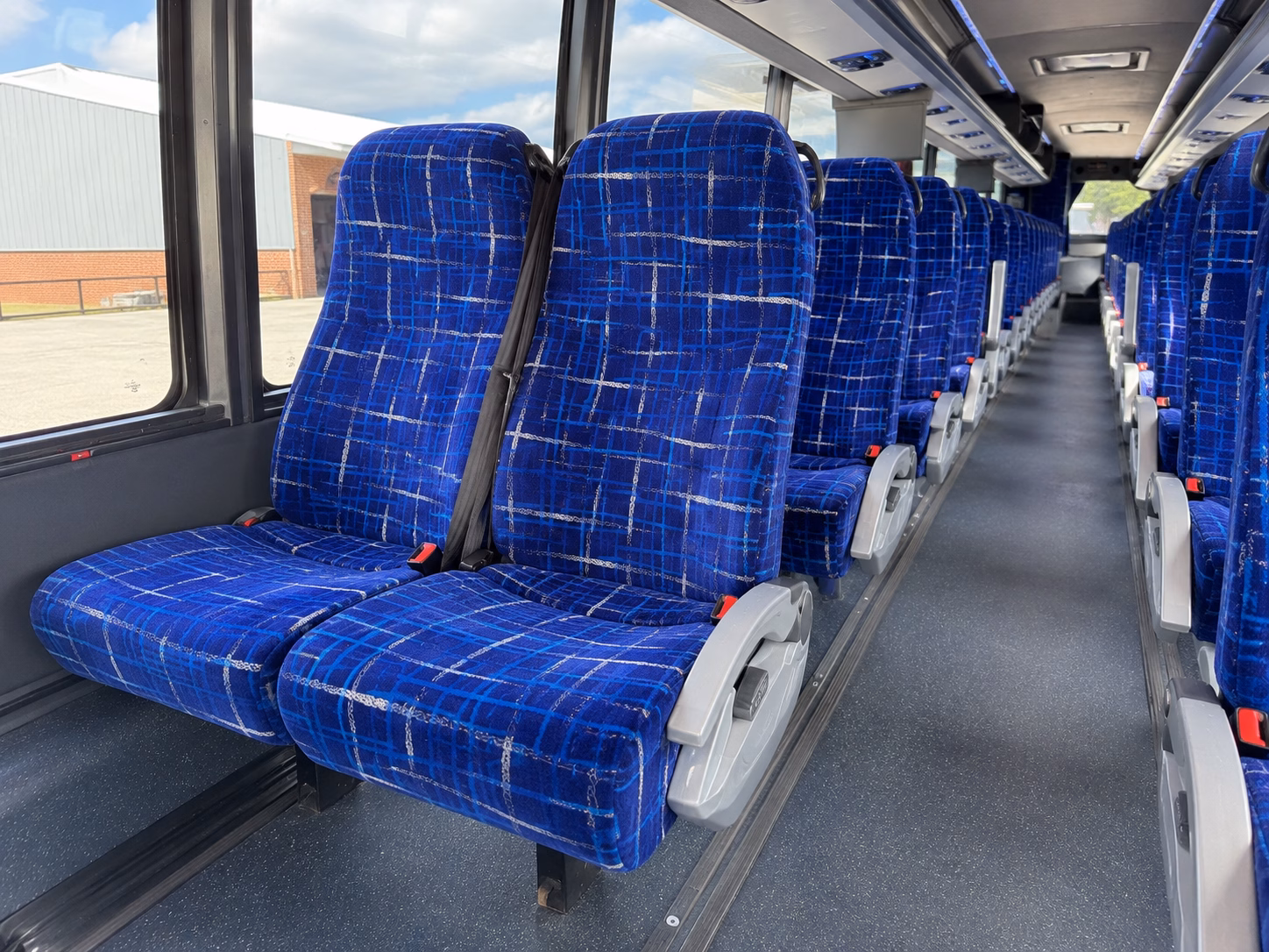 the bus type and amenities