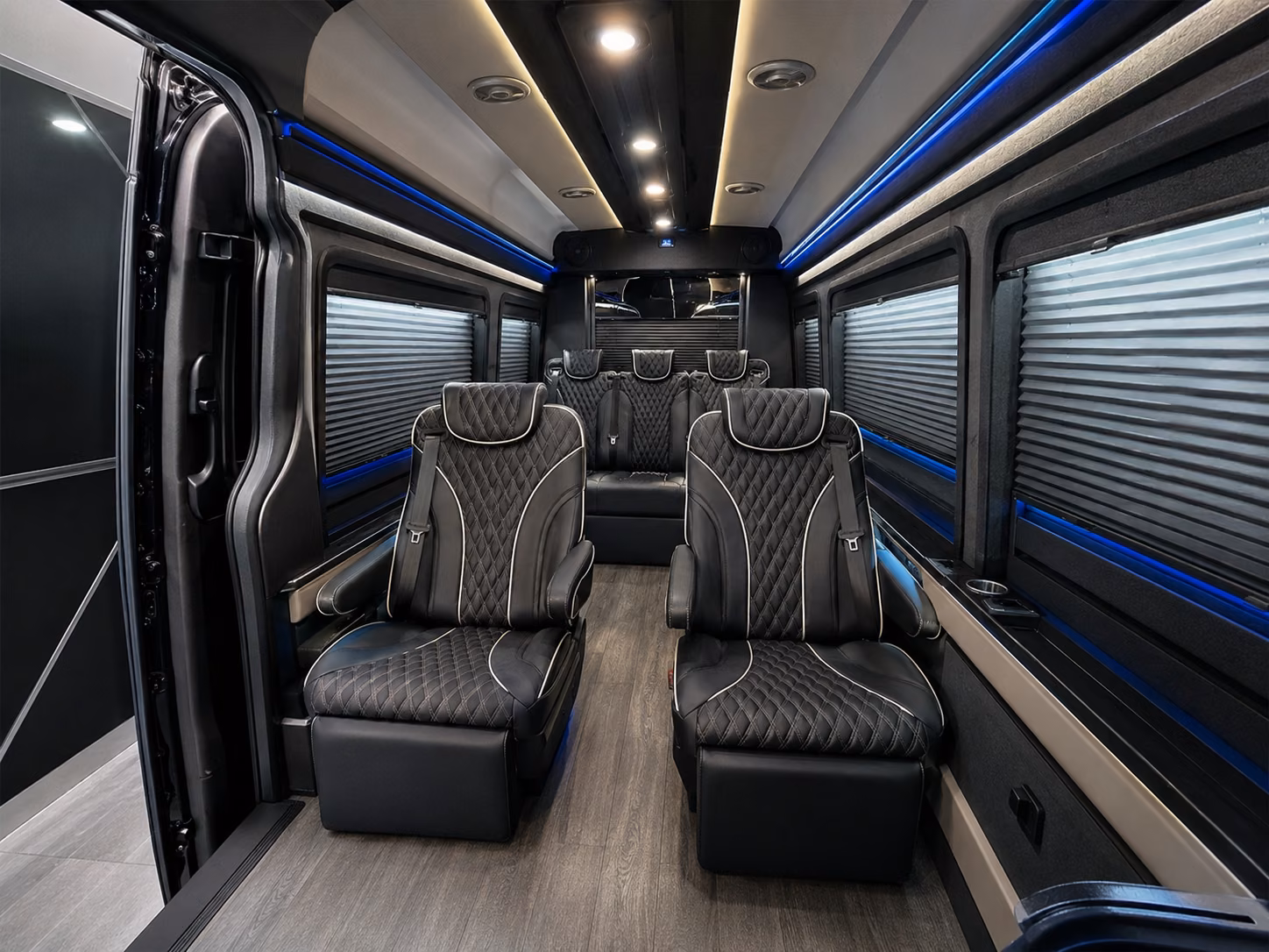 ventura airport shuttle buses for employees