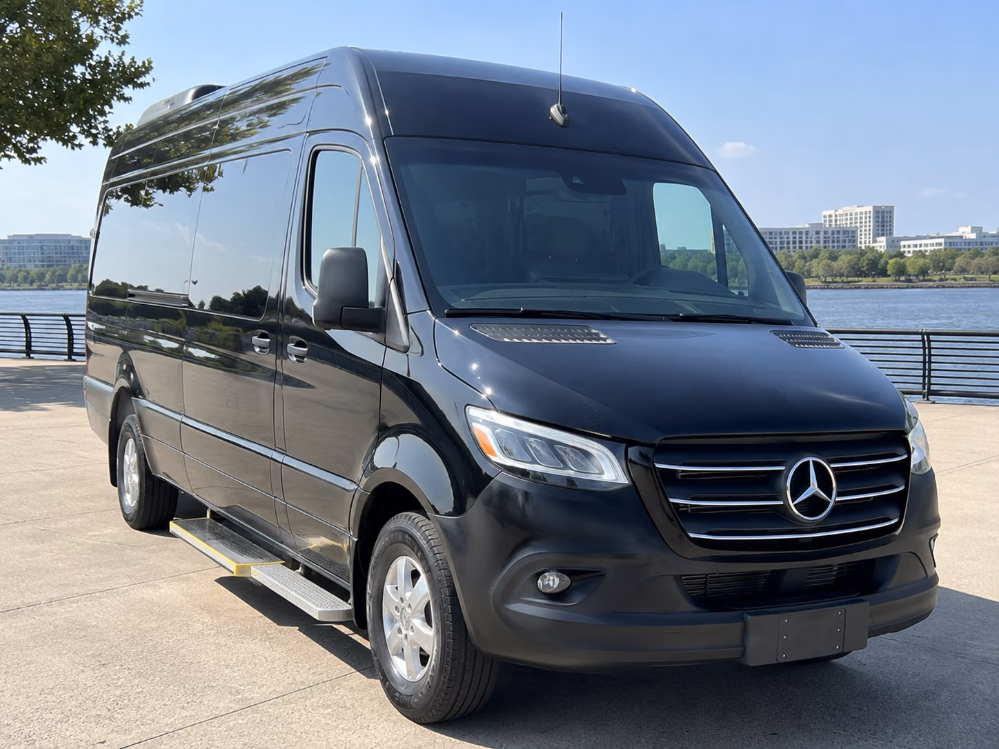 ventura parking shuttle and park and ride bus rentals