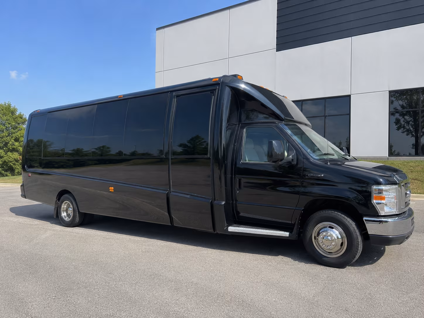why book winery and brewery tours through venturashuttlebusrentals com